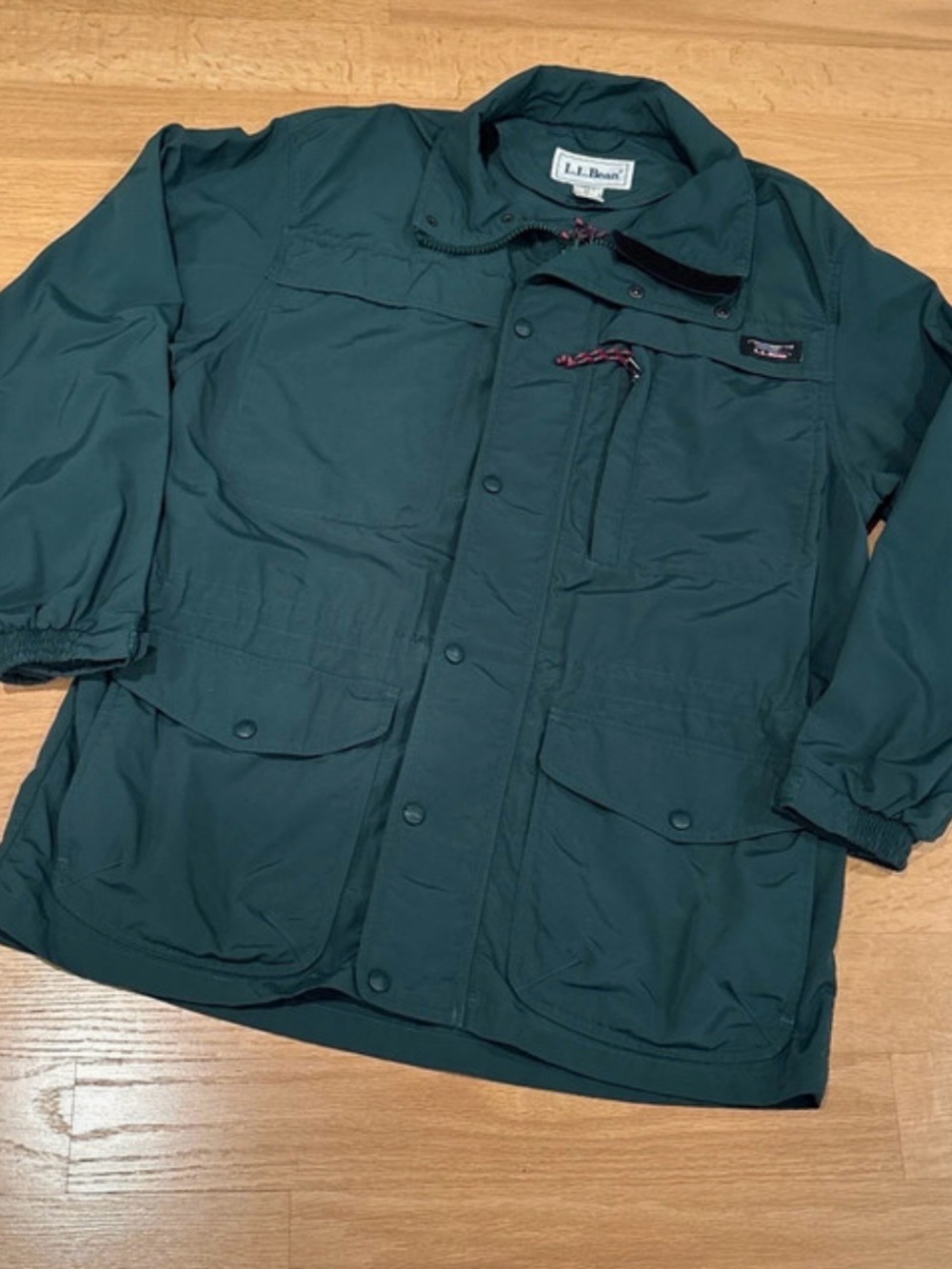 Vintage 1990s L.L. Bean Mountain Classic Parka / Jacket in a Hunter/Forest Green